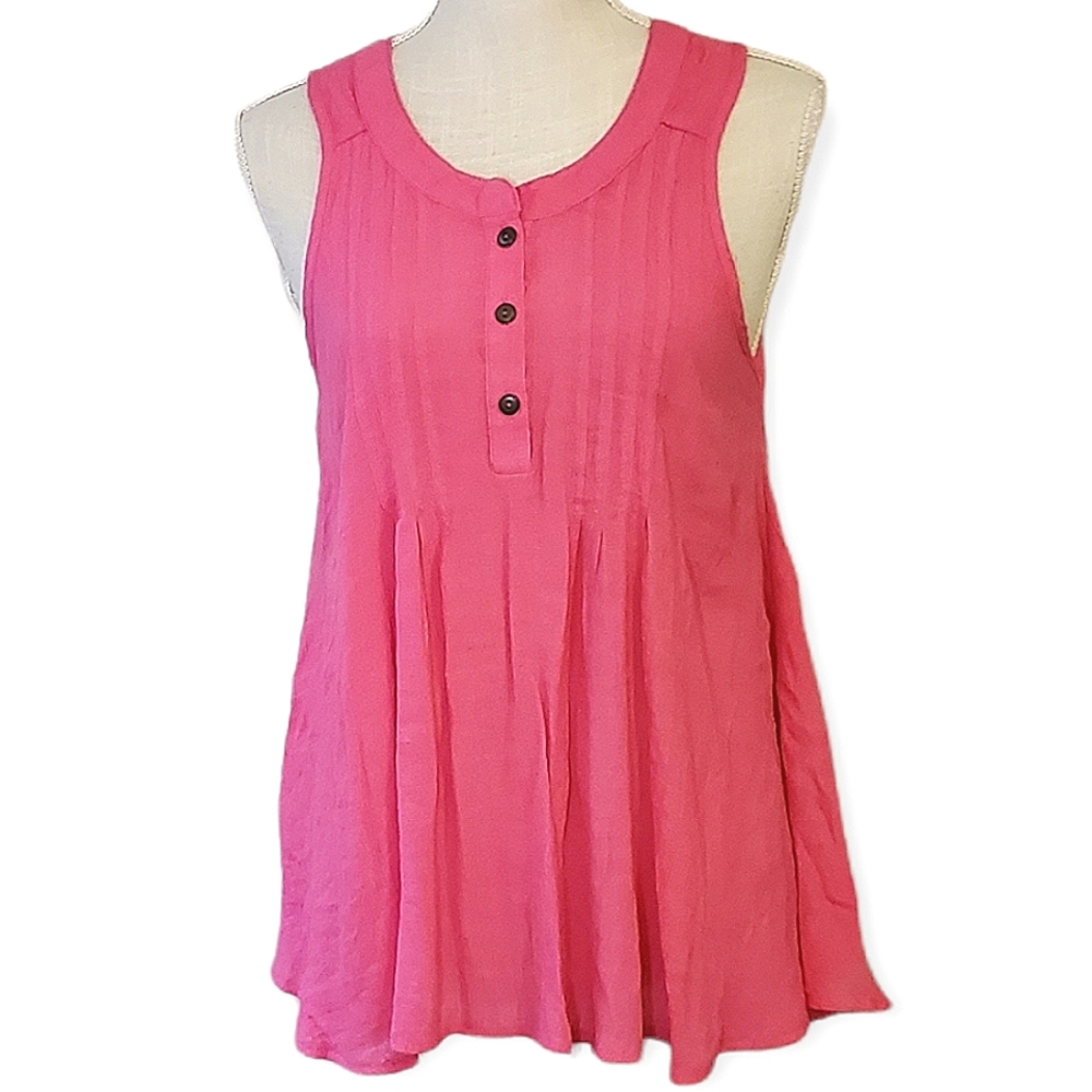 TIMELINE | Women's hot pink pleated 1/4-button sleeveless blouse. Size small.